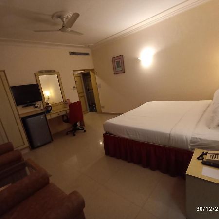 Grand Continental Hotel Allāhābād Junction Dış mekan fotoğraf