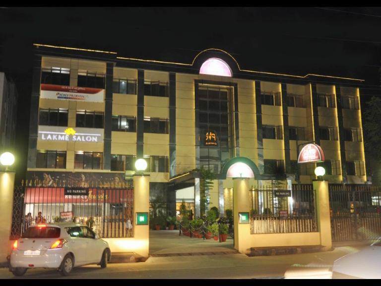 Grand Continental Hotel Allāhābād Junction Dış mekan fotoğraf