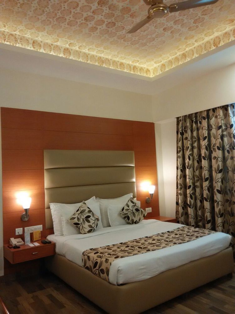 Grand Continental Hotel Allāhābād Junction Dış mekan fotoğraf